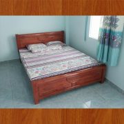 Giường ngủ 1.6m gỗ Xoan Bắc kiểu hoa hồng